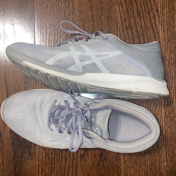 ASICS Gray Running Shoes - Picture 6 of 11